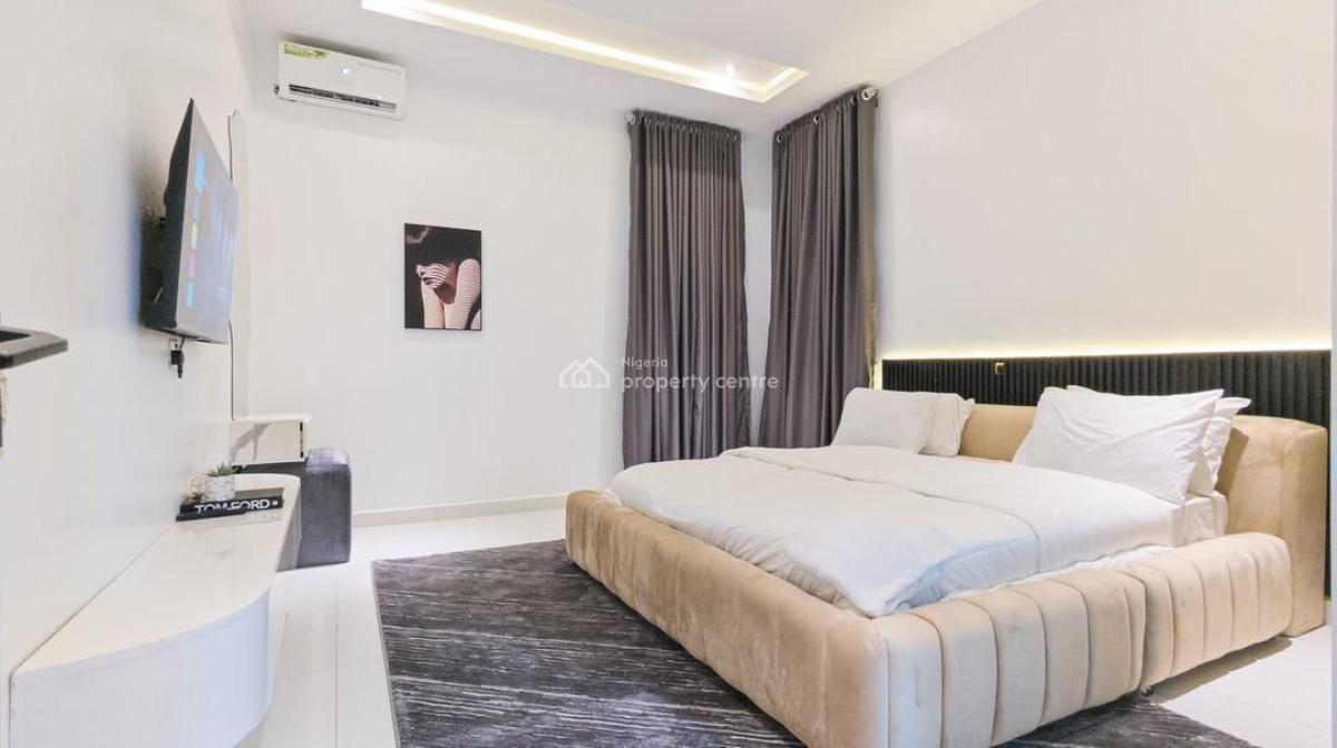 Luxury 1 Bedroom Apartment with Ps5 and Snooker, African Lane, Lekki Phase 1, Lekki, Lagos, Flat / Apartment Short Let