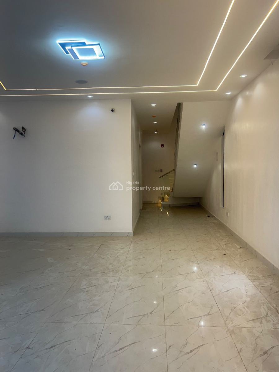 Fully Automated 4-bedrooms Semi-detached Duplex with a Bq, Gra Phase 1, Magodo, Lagos, Semi-detached Duplex for Sale