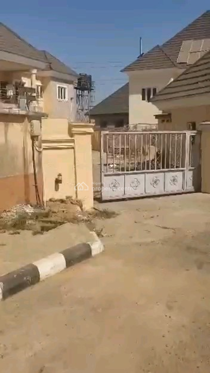 Spacious & Comfortable 2-bedroom Flat Available in Nnpc Estate, Nnpc Estate, Gudu, Abuja, Flat / Apartment for Rent