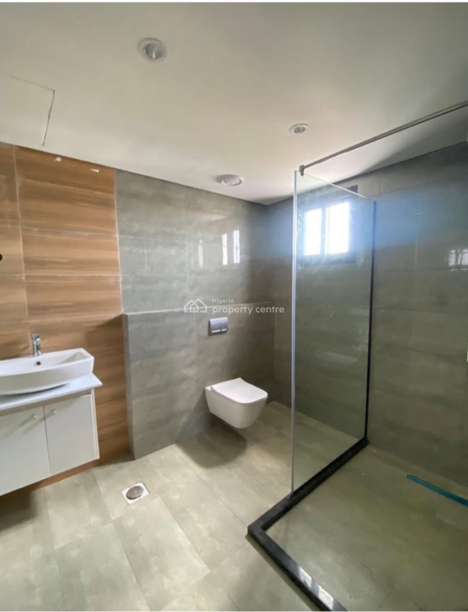 Specious 4bedrooms Apartment with Swimming Pool  & Bq, Banana Island, Banana Island, Ikoyi, Lagos, Flat / Apartment for Sale