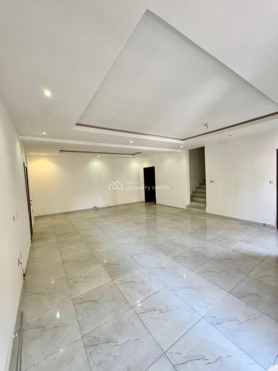 3 Bedroom Maisonette with 1 Room Bq( First Floor), Lekki Phase 1, Lekki Phase 1, Lekki, Lagos, Terraced Duplex for Rent