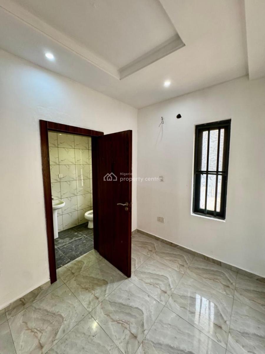 3 Bedroom Maisonette with 1 Room Bq( First Floor), Lekki Phase 1, Lekki Phase 1, Lekki, Lagos, Terraced Duplex for Rent