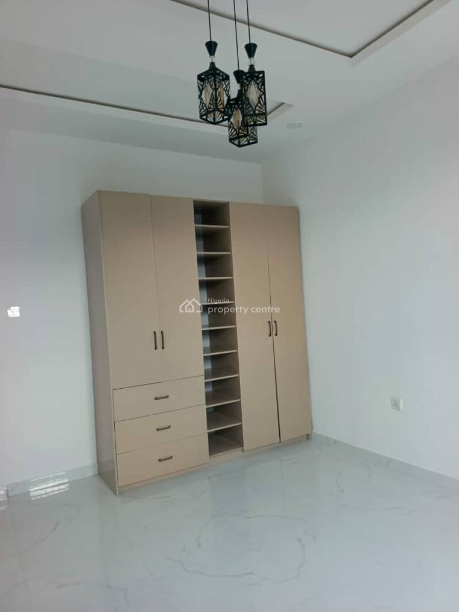 3 Bedroom Apartment, Omole Phase 1, Ikeja, Lagos, Flat / Apartment for Rent