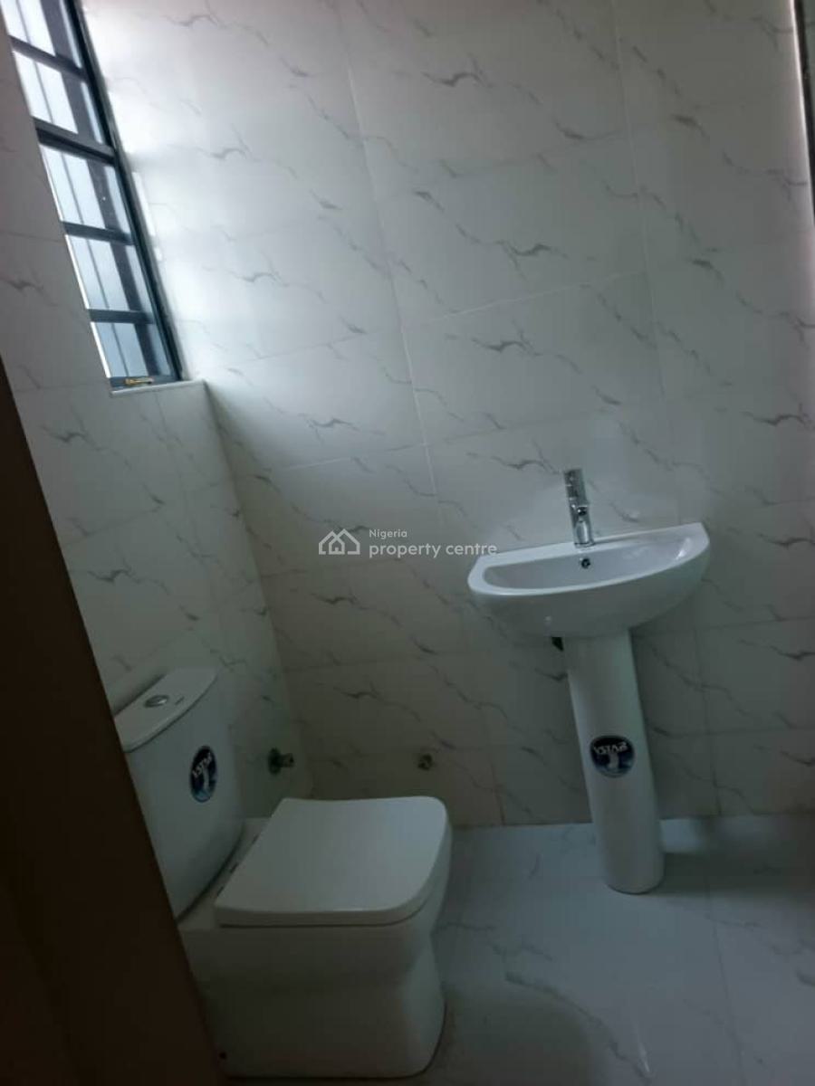3 Bedroom Apartment, Omole Phase 1, Ikeja, Lagos, Flat / Apartment for Rent
