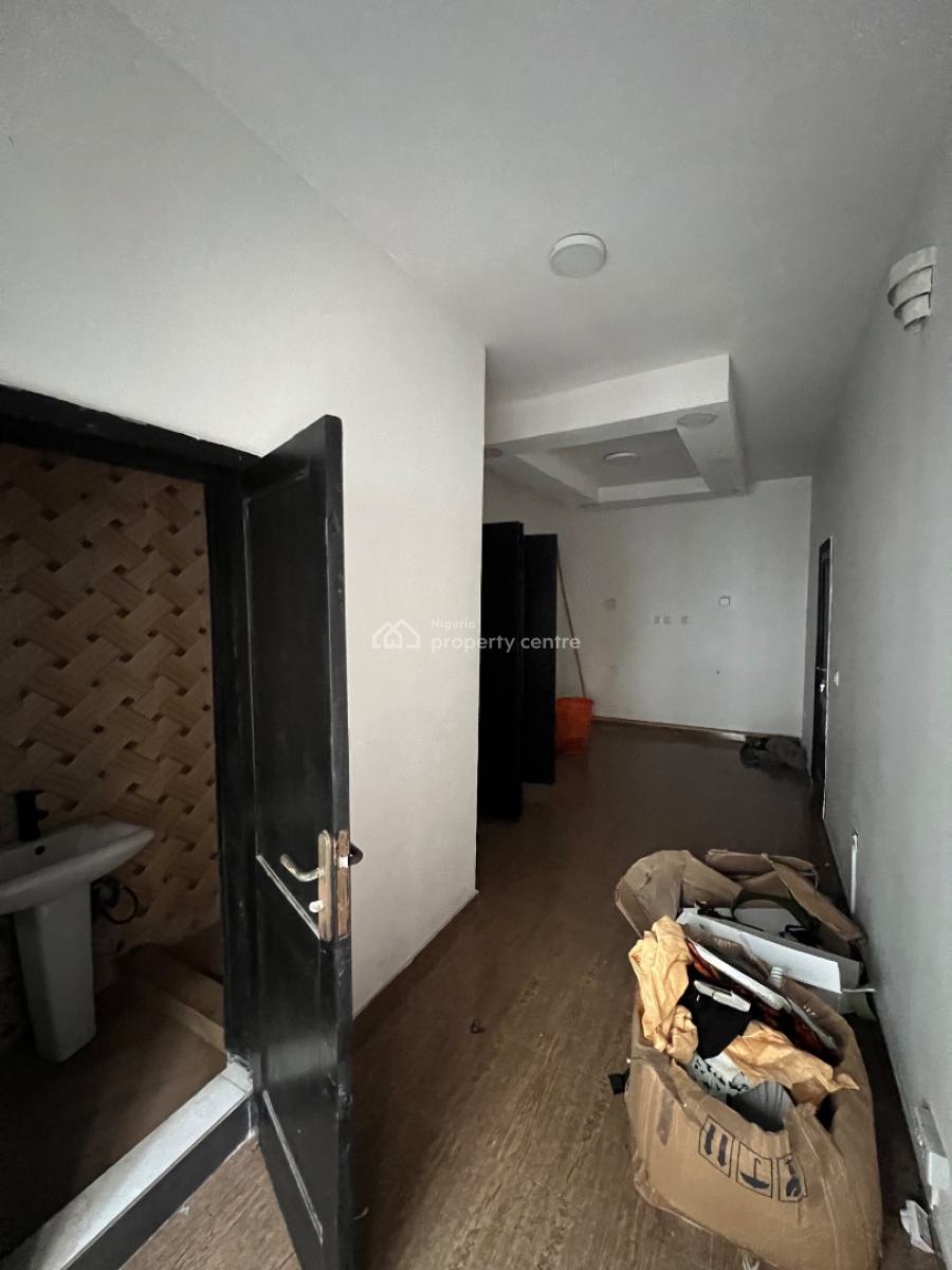 Exotic 3-bedroom Terrace Duplex Located at a Flood-free Area, Osapa, Lekki, Lagos, Flat / Apartment for Rent