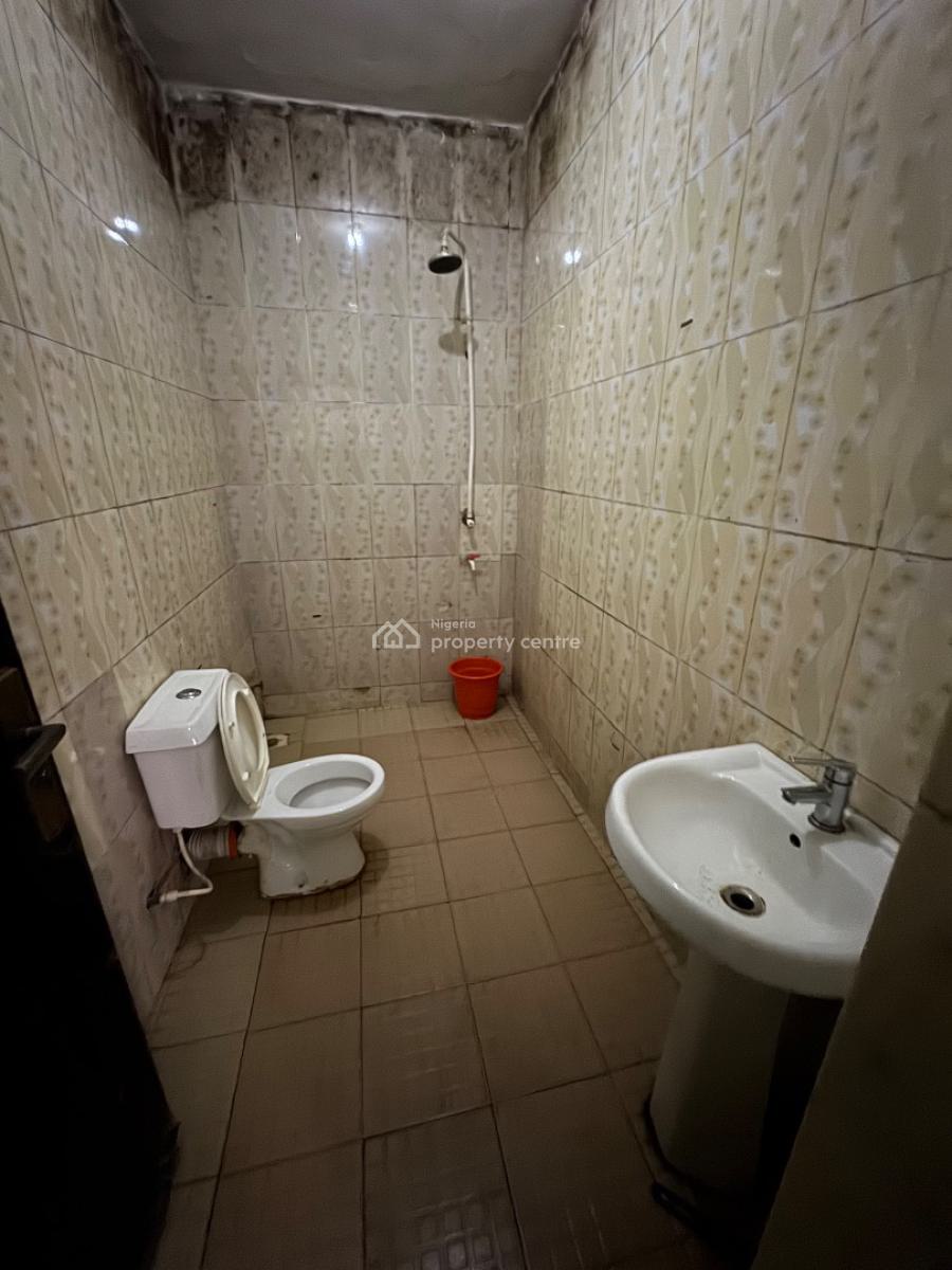 a 2,000sqm Land Area with 11 Rooms Guest Chalet at Awoyaya, Awoyaya, Awoyaya, Ibeju Lekki, Lagos, Hotel / Guest House for Rent