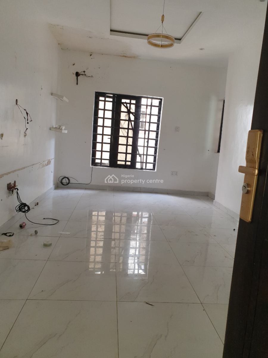 Spacious 2bedroom Flat, Ologolo, Lekki, Lagos, Flat / Apartment for Rent