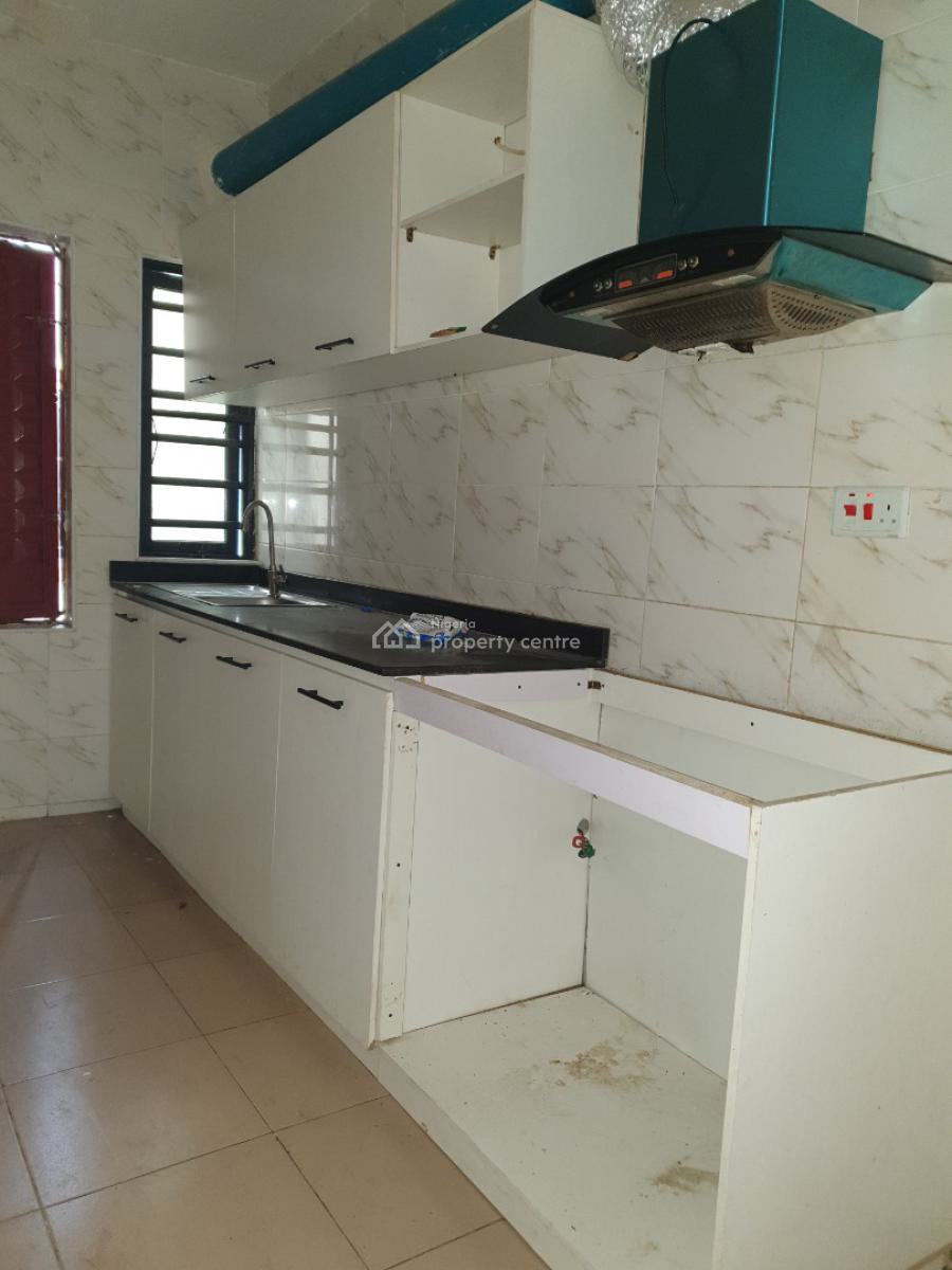 Spacious 2bedroom Flat, Ologolo, Lekki, Lagos, Flat / Apartment for Rent