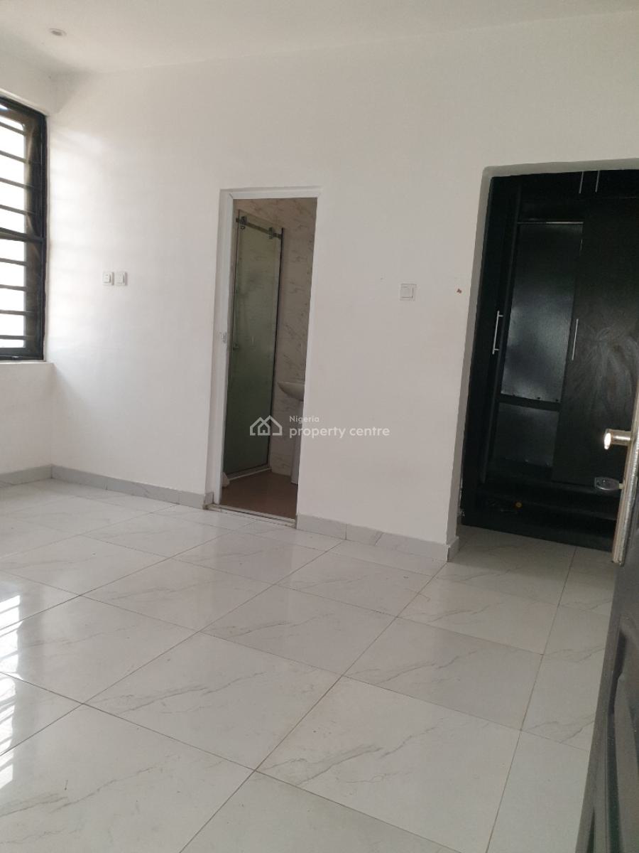 Spacious 2bedroom Flat, Ologolo, Lekki, Lagos, Flat / Apartment for Rent
