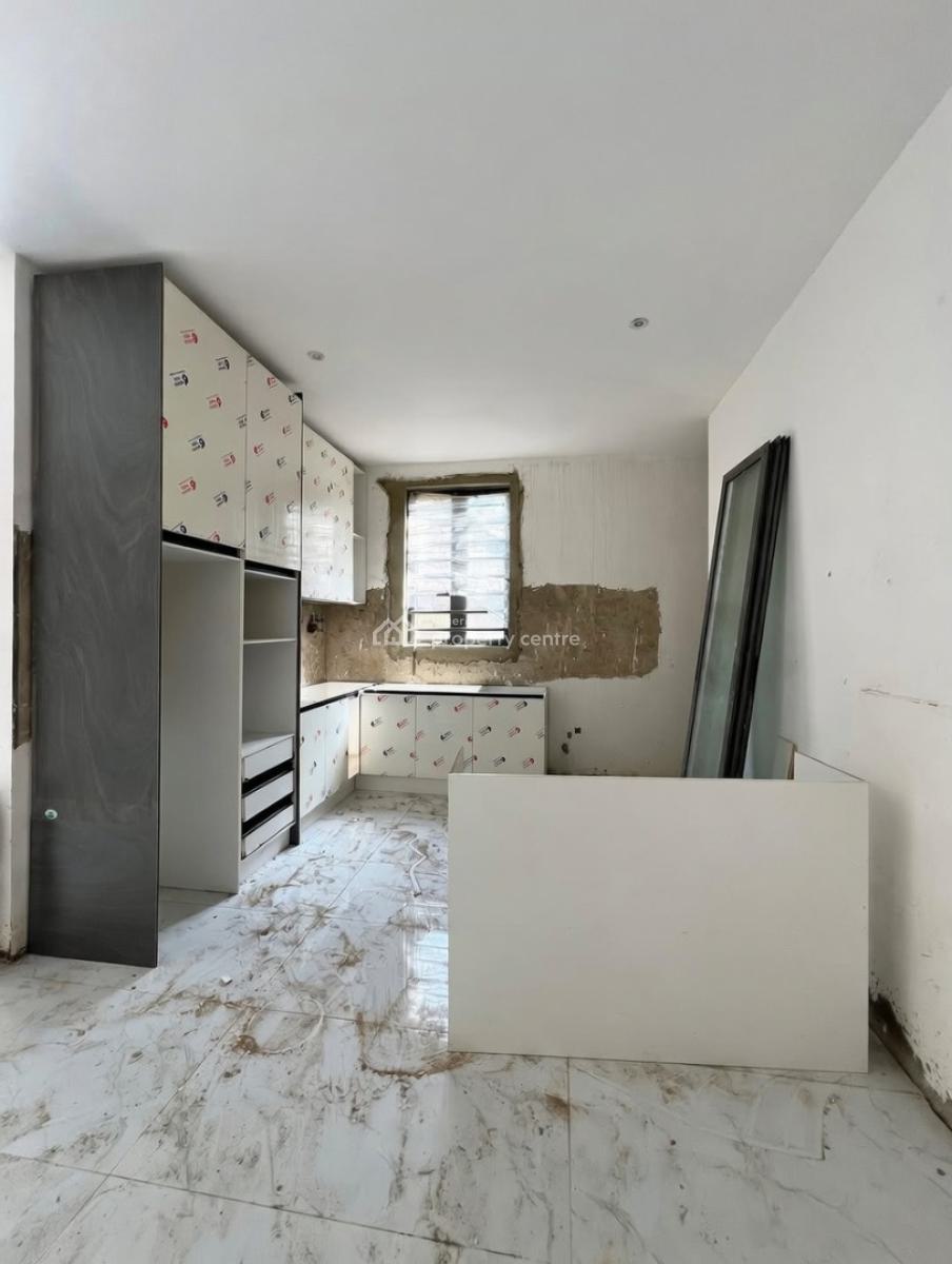 Luxury 3 Bedroom Apartment, Lekki Phase 1, Lekki, Lagos, Block of Flats for Sale