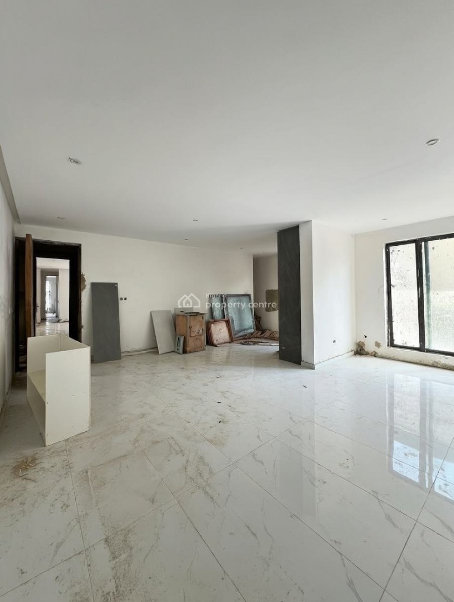 Luxury 2 Bedroom Apartment, Lekki Phase 1, Lekki, Lagos, Block of Flats for Sale