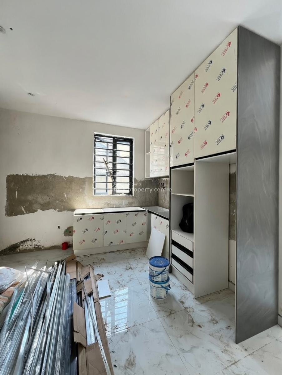 Luxury 2 Bedroom Apartment, Lekki Phase 1, Lekki, Lagos, Block of Flats for Sale