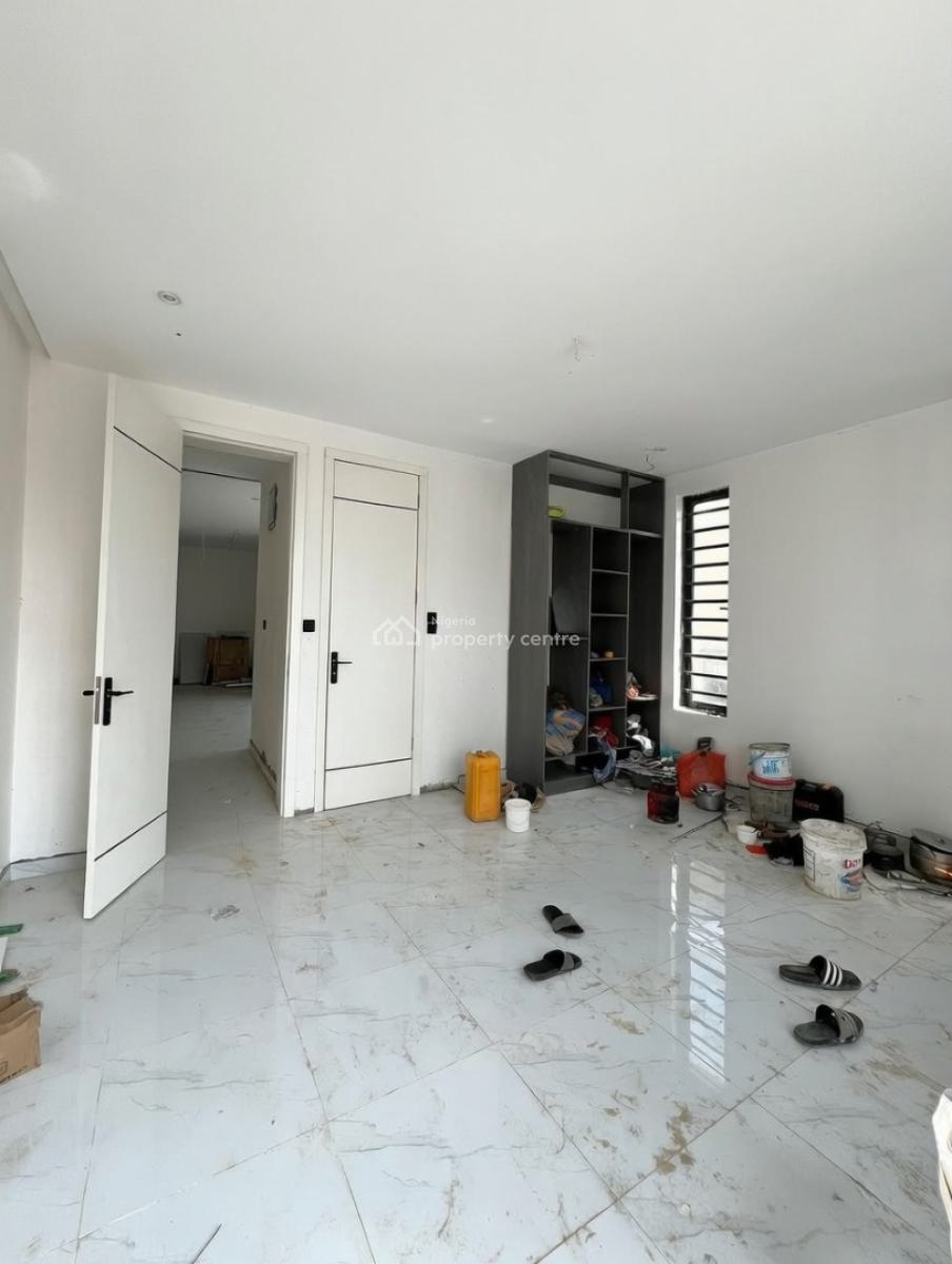 Luxury 2 Bedroom Apartment, Lekki Phase 1, Lekki, Lagos, Block of Flats for Sale