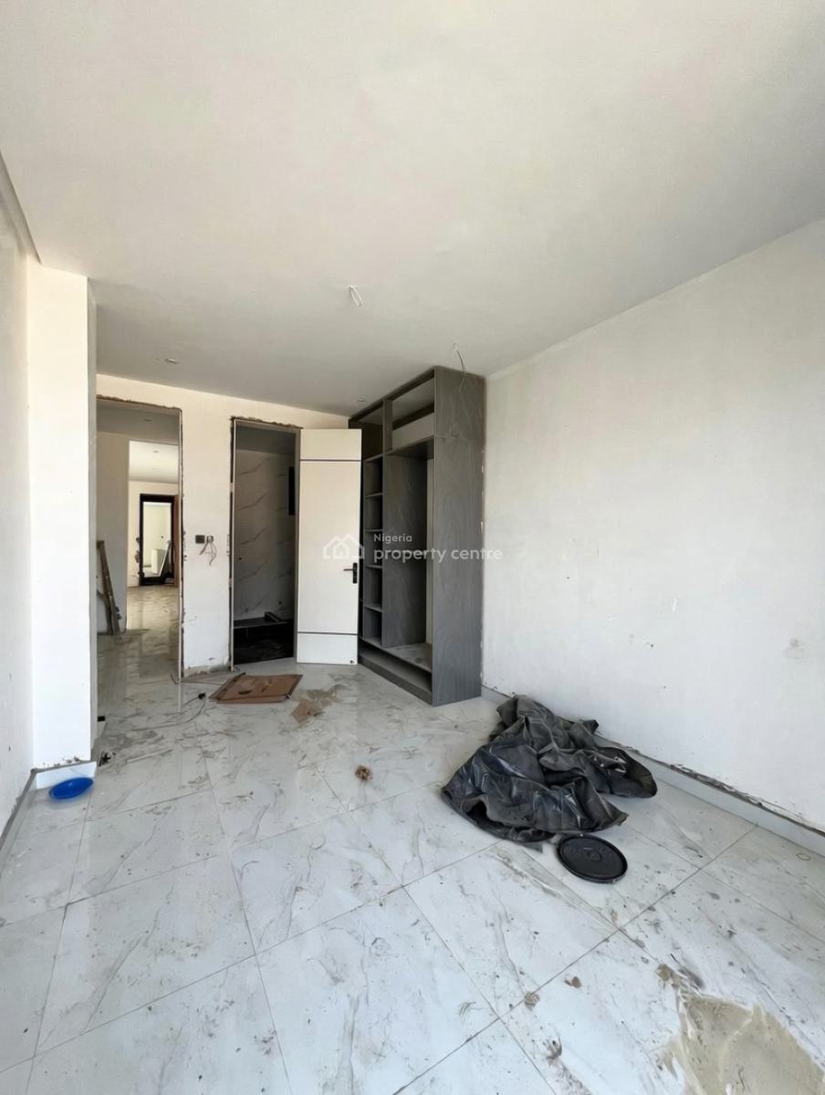 Luxury 2 Bedroom Apartment, Lekki Phase 1, Lekki, Lagos, Block of Flats for Sale