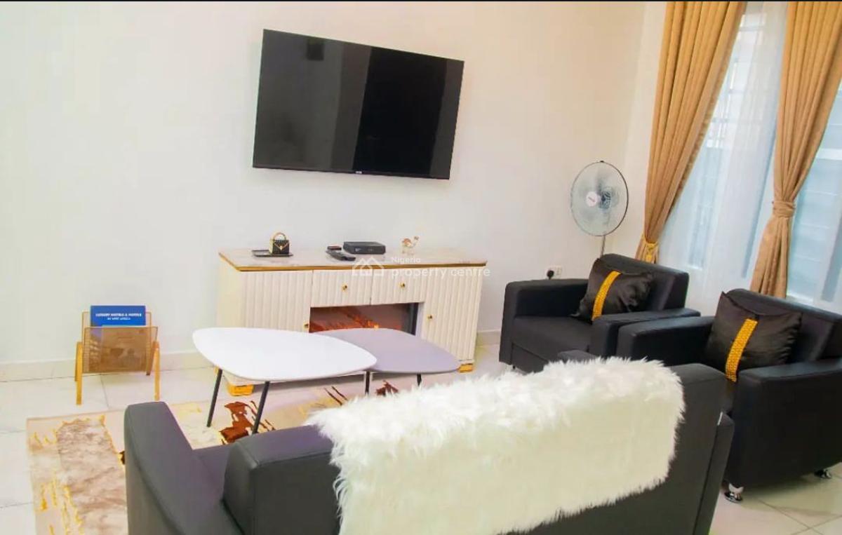 Private Multi-level 1-bedroom Loft-style Duplex in Lekki Phase 1, Off Admiralty Way, Lekki Phase 1, Lekki, Lagos, Mini Flat (room and Parlour) Short Let