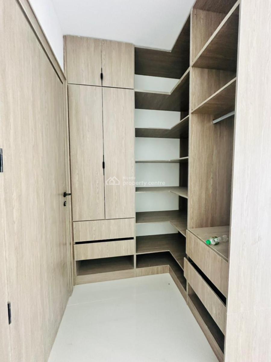 Luxuriously Finished 2 Bedrooms Apartment with Swimming Pool, Gym & Elevar, Lekki Phase 1, Lekki, Lagos, Flat / Apartment for Sale