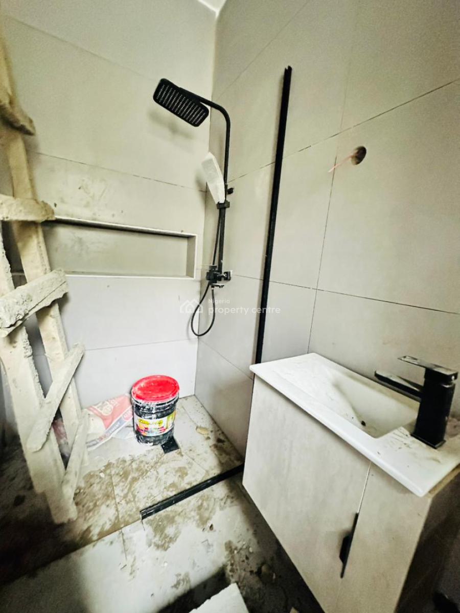 Luxuriously Finished 2 Bedrooms Apartment with Swimming Pool, Gym & Elevar, Lekki Phase 1, Lekki, Lagos, Flat / Apartment for Sale