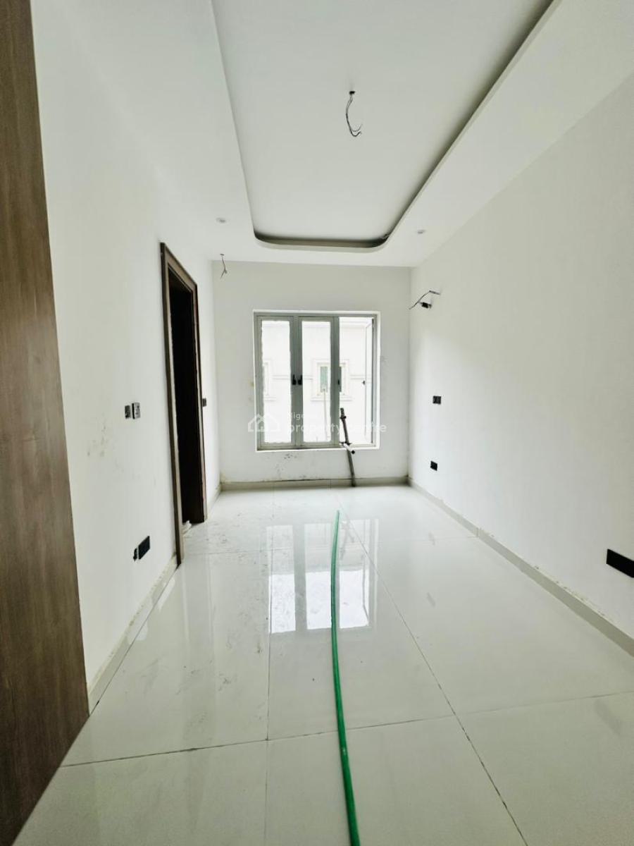 Luxuriously Finished 2 Bedrooms Apartment with Swimming Pool, Gym & Elevar, Lekki Phase 1, Lekki, Lagos, Flat / Apartment for Sale