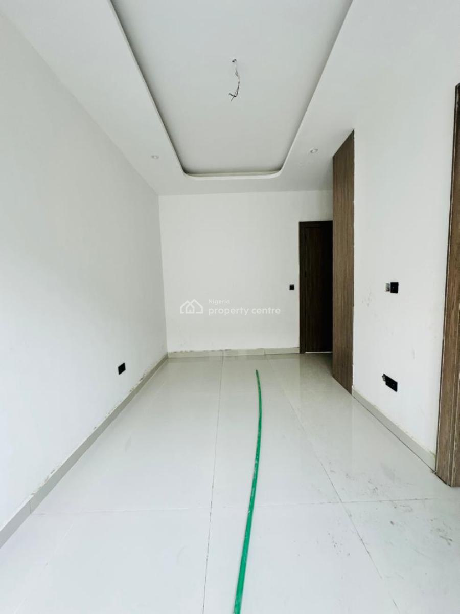 Luxuriously Finished 2 Bedrooms Apartment with Swimming Pool, Gym & Elevar, Lekki Phase 1, Lekki, Lagos, Flat / Apartment for Sale