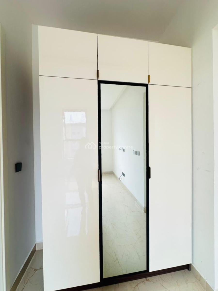 Elegantly Built 4 Bedroom Maisonette with Bq & Swimming Pool, Lekki Phase 1, Lekki, Lagos, Flat / Apartment for Sale