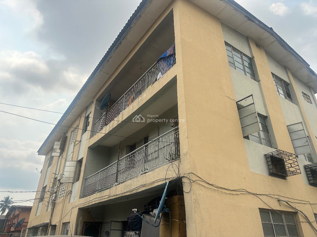 6 Nos 2 Bedrooms Flat, Gbagada, Lagos, Block of Flats for Sale