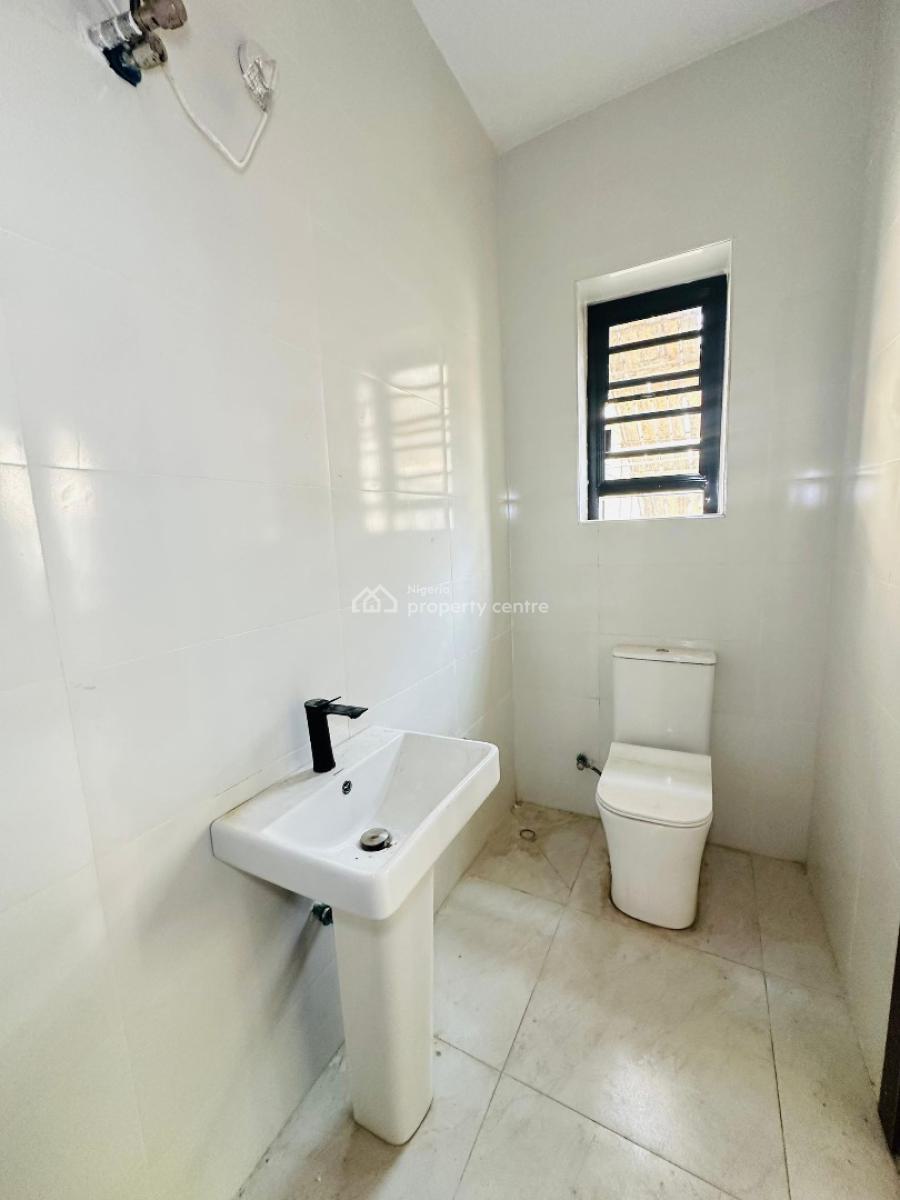 Spaciously 2bedroom Apartment with Bq in Lekki Phase 1, Lekki Phase One ,lekki ,lagos ,nigeria, Lekki Phase 1, Lekki, Lagos, Flat / Apartment for Sale