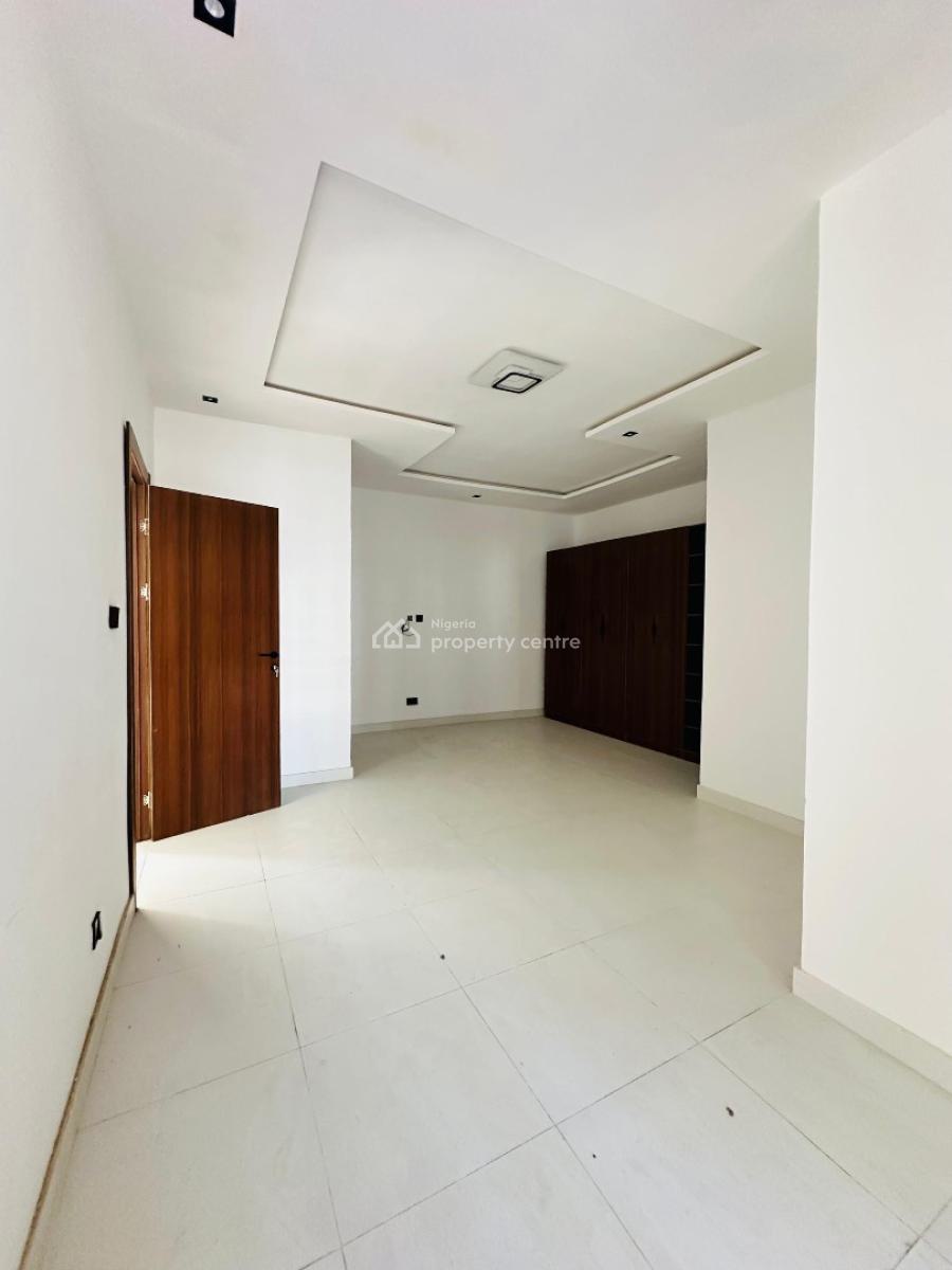 Spaciously 2bedroom Apartment with Bq in Lekki Phase 1, Lekki Phase One ,lekki ,lagos ,nigeria, Lekki Phase 1, Lekki, Lagos, Flat / Apartment for Sale