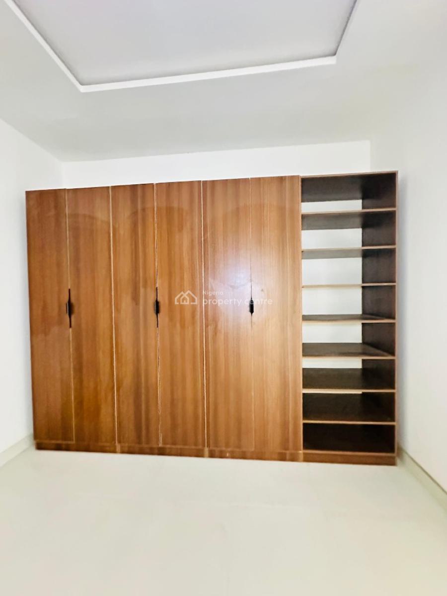 Spaciously 2bedroom Apartment with Bq in Lekki Phase 1, Lekki Phase One ,lekki ,lagos ,nigeria, Lekki Phase 1, Lekki, Lagos, Flat / Apartment for Sale