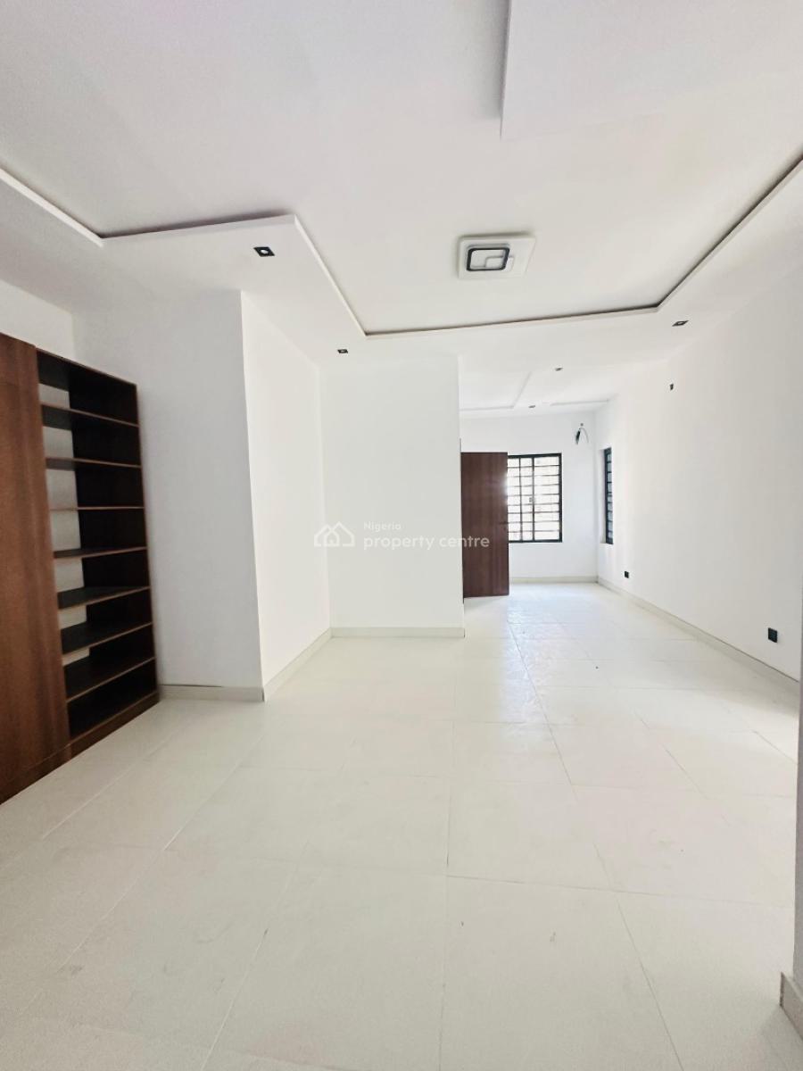 Spaciously 2bedroom Apartment with Bq in Lekki Phase 1, Lekki Phase One ,lekki ,lagos ,nigeria, Lekki Phase 1, Lekki, Lagos, Flat / Apartment for Sale