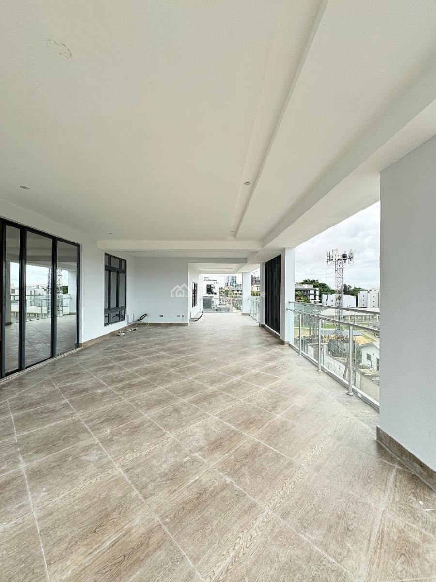 Exquisite and Ultra-luxury 5-bedroom Maisonette Penthouse Located in a, Ikoyi, Ikoyi, Lagos, Block of Flats for Sale