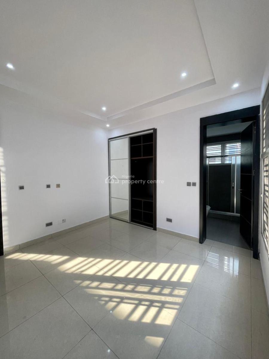 Spacious and Strategically Positioned 5-bedroom Semi-detached Duplex, Osapa, Lekki, Lagos, Semi-detached Duplex for Sale