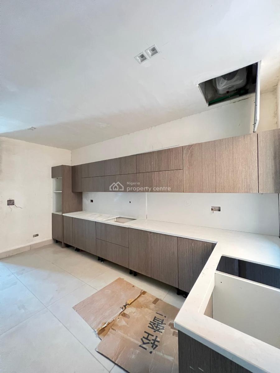 Elegantly Built 4 Bedroom Maisonette with Swimming Pool, Gym& Elevator, Lekki Phase 1, Lekki, Lagos, Block of Flats for Sale