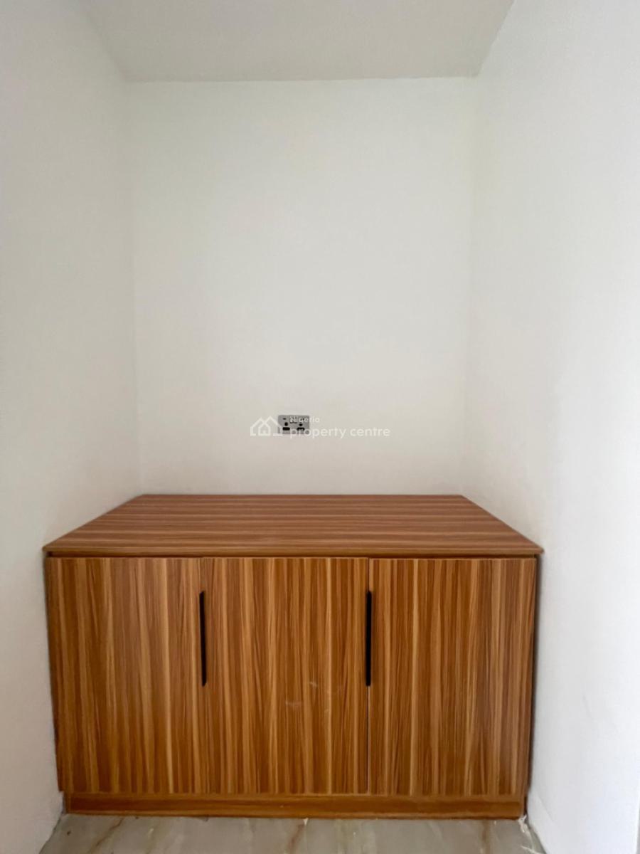 Spacious 4 Bedroom Fully Detached Duplex Ante Room and Bq, Lekki Phase 1, Lekki, Lagos, Detached Duplex for Sale