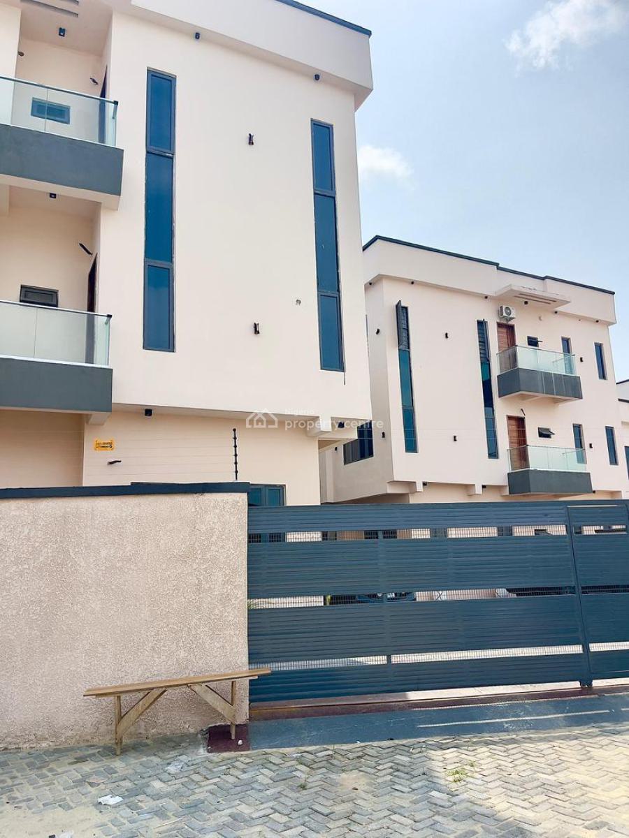 Lovely 2 Bedroom Apartment in a Nice Neighbourhood, Agungi, Lekki, Lagos, Flat / Apartment for Sale