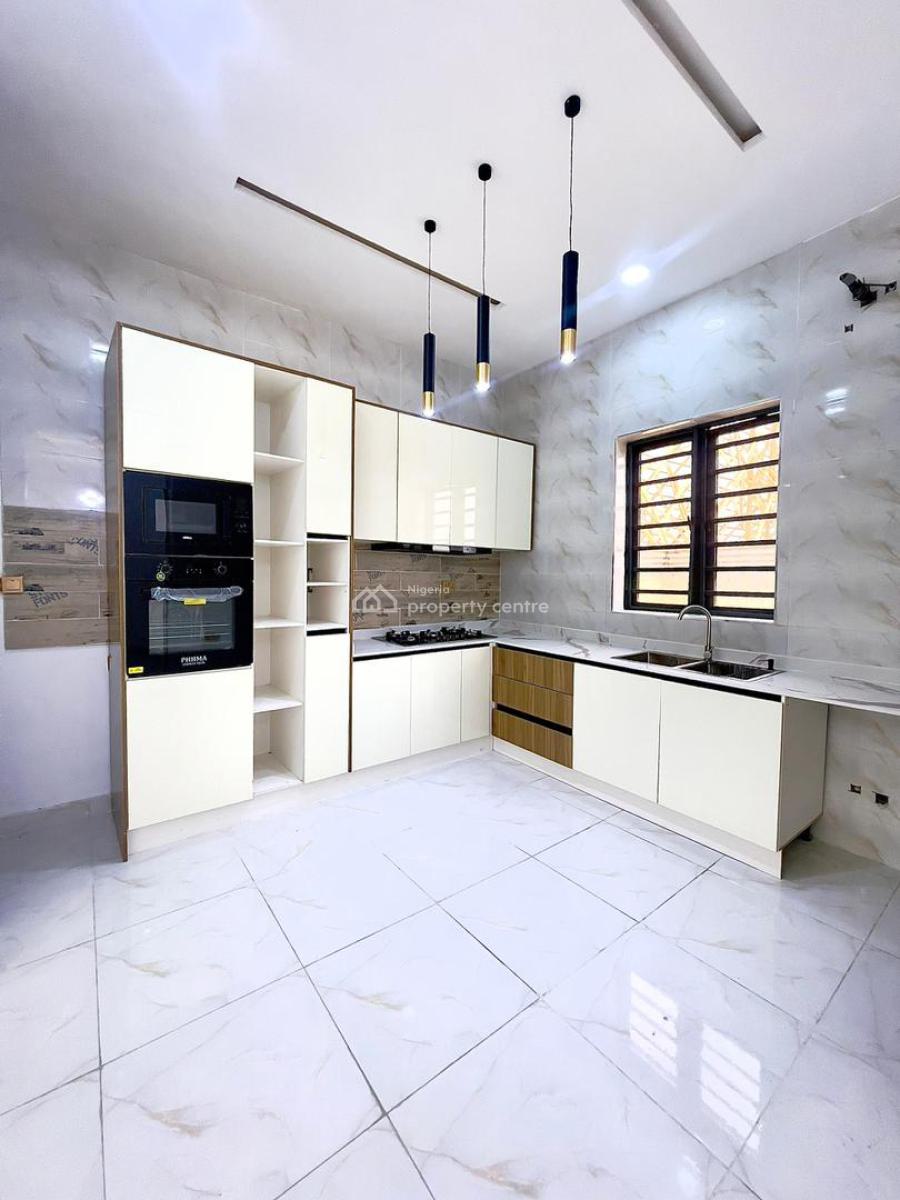 Lovely 2 Bedroom Apartment in a Nice Neighbourhood, Agungi, Lekki, Lagos, Flat / Apartment for Sale