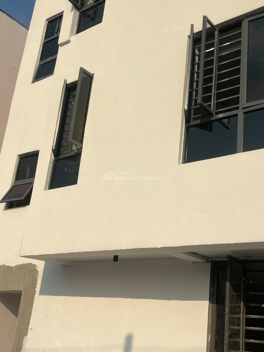 Luxury 3 Bedroom Apartment with a Room Bq, Lekki Phase 1, Lekki, Lagos, Flat / Apartment for Rent