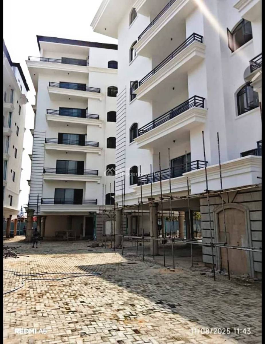 Newly Built 2 & 3 Bed Flats + Pool + Gym + Elevator + Bq, Lekki, Lagos, Flat / Apartment for Rent