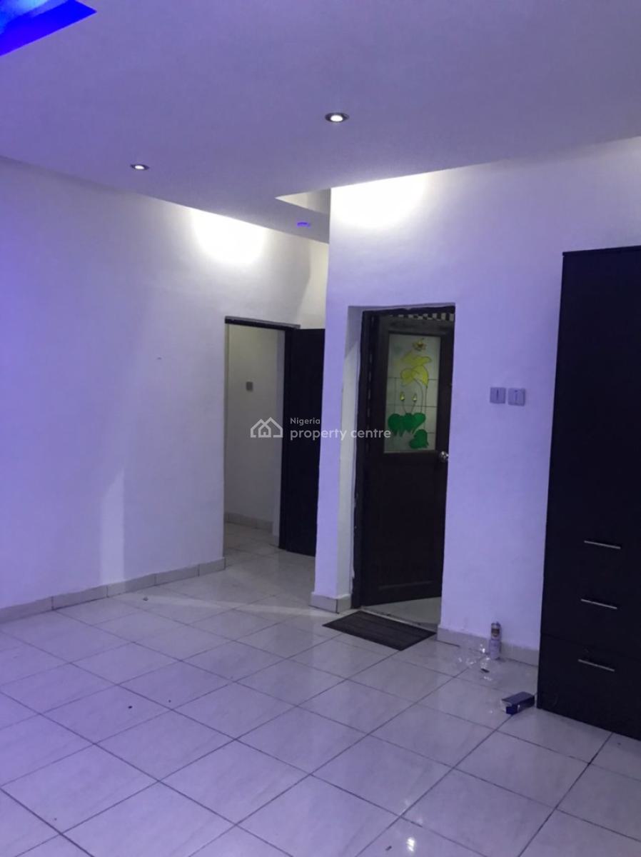 3-bedroom Apartment (upstairs), Sangotedo, Ajah, Lagos, Flat / Apartment for Rent