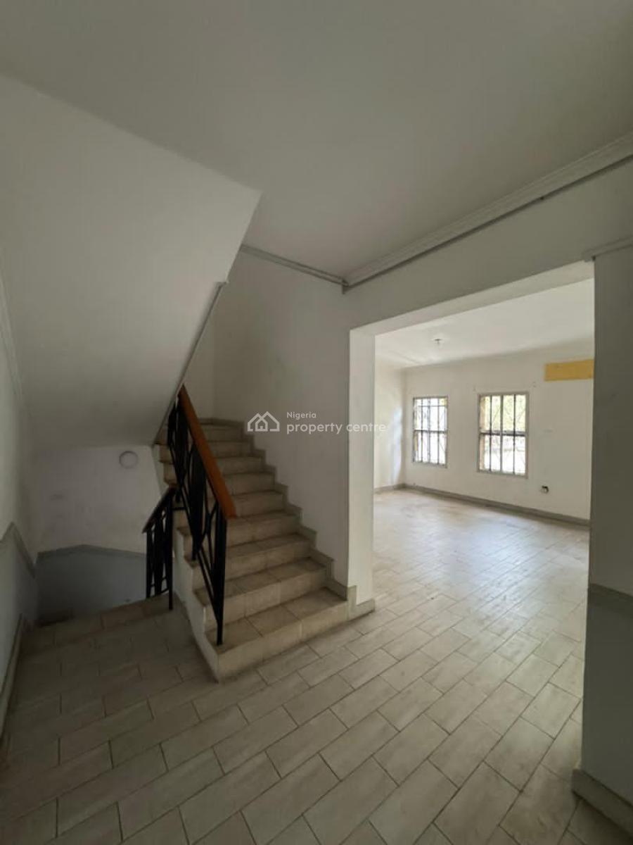 4 Bedroom Terrace with a Room Bq, Old Bodija, Ibadan, Oyo, Terraced Duplex for Rent