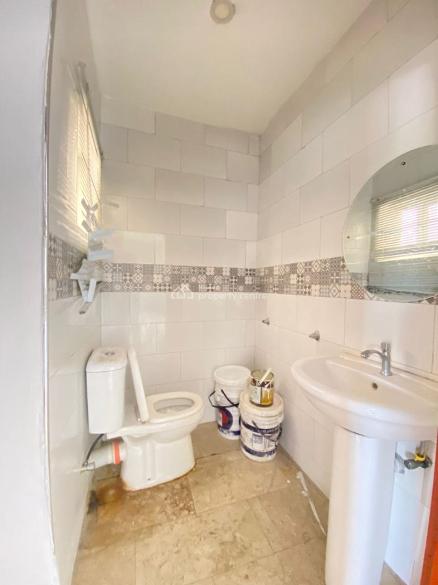 Service 2 Bedroom Flat with Bq and Pool, Off Ajose Adeogun, Victoria Island (vi), Lagos, Flat / Apartment for Rent