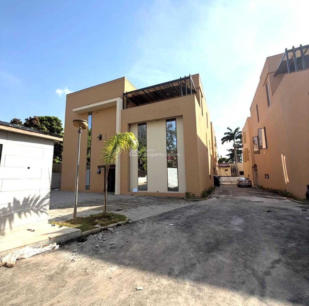 5 Bedrooms Fully Detached Duplex with a Room Boys Quarters., Maitama District, Abuja, Detached Duplex for Sale