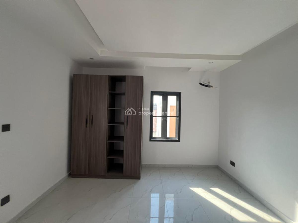 Serviced 3 Bedrooms Apartment, Illasan, Ikate, Lekki, Lagos, Flat / Apartment for Sale