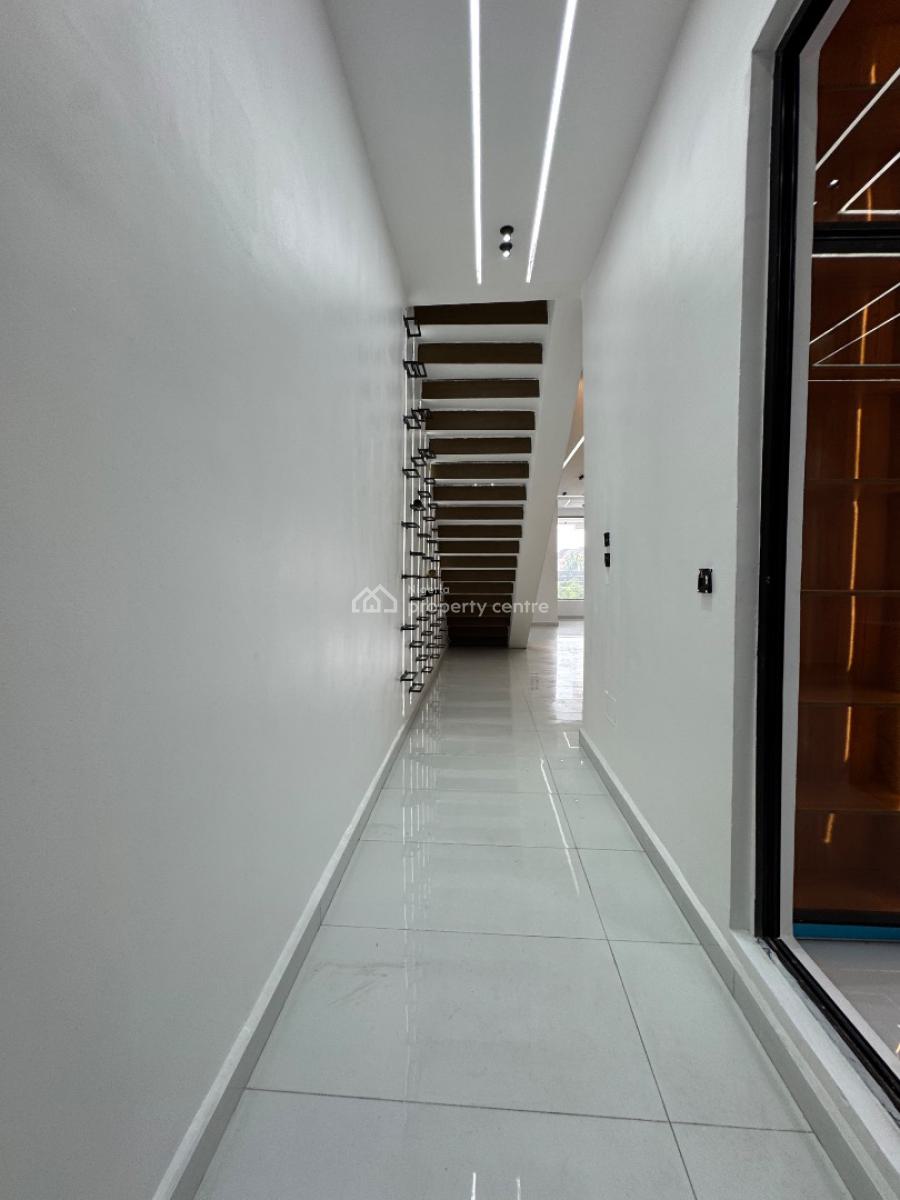 5 Bedroom Fully, Ikota, Lekki, Lagos, Detached Duplex for Sale