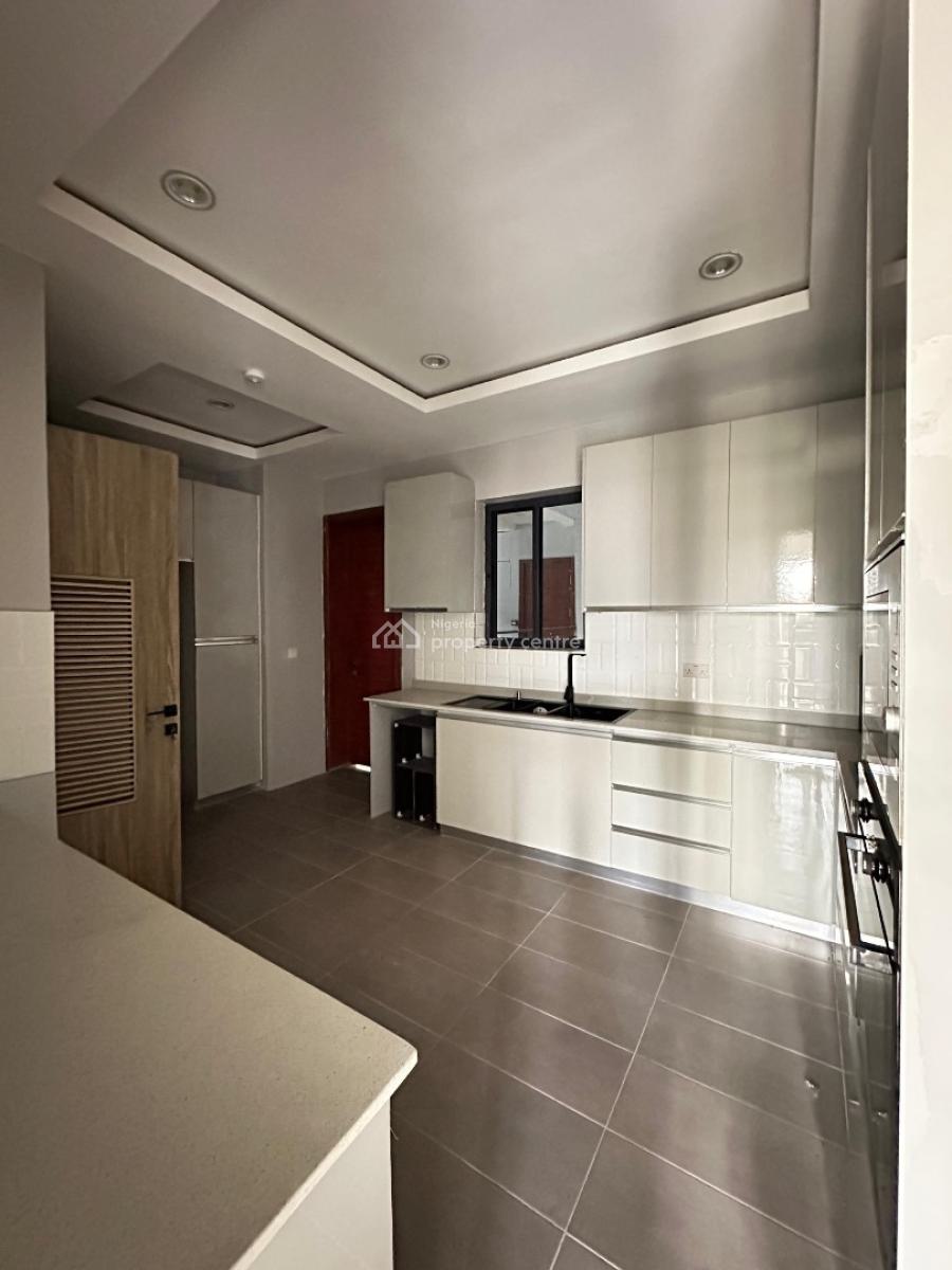 Magnificently Built 5 Bedroom Penthouse with Pool, Gym and Elevator, Penthouse with Cinema, and Staff Quarters., Lekki Phase 1, Lekki, Lagos, Flat / Apartment for Sale