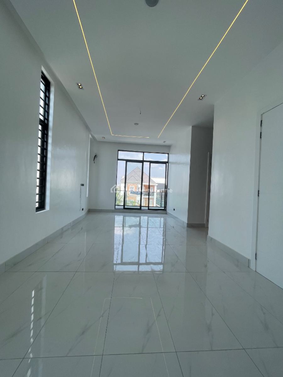 5 Bedroom Fully, Ikota, Lekki, Lagos, Detached Duplex for Sale