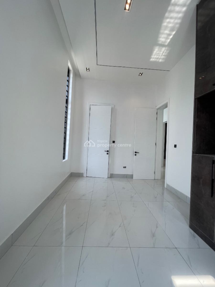 5 Bedroom Fully, Ikota, Lekki, Lagos, Detached Duplex for Sale
