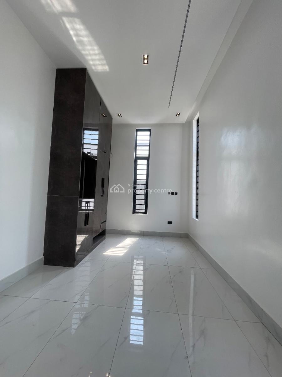 5 Bedroom Fully, Ikota, Lekki, Lagos, Detached Duplex for Sale