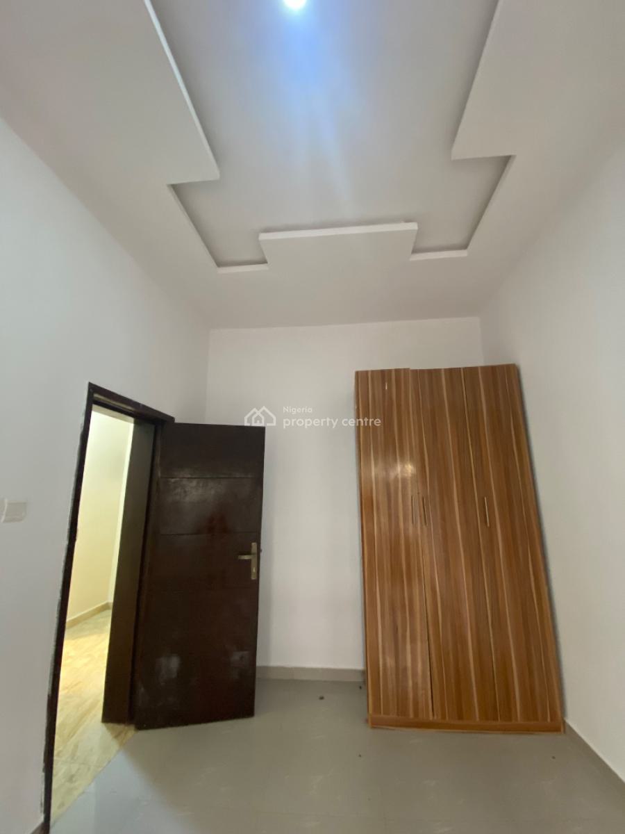Two Bedroom Apartment Upstairs, in a Gated Estate in Lbs Lekki, Ajah, Lagos, Flat / Apartment for Rent
