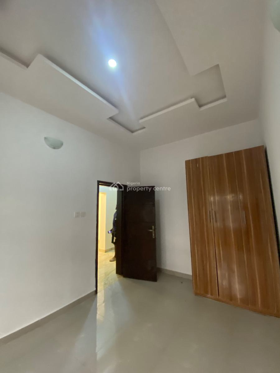 Two Bedroom Apartment Upstairs, in a Gated Estate in Lbs Lekki, Ajah, Lagos, Flat / Apartment for Rent