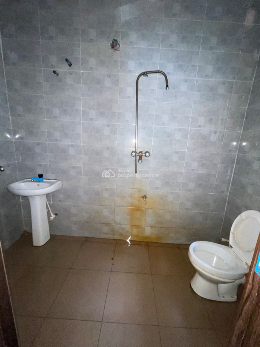 a Spacious 2 Bedroom Apartment, Lekki Scheme 2 Off Mobil Road By Fire Service Station, Lekki, Lagos, Flat / Apartment for Rent